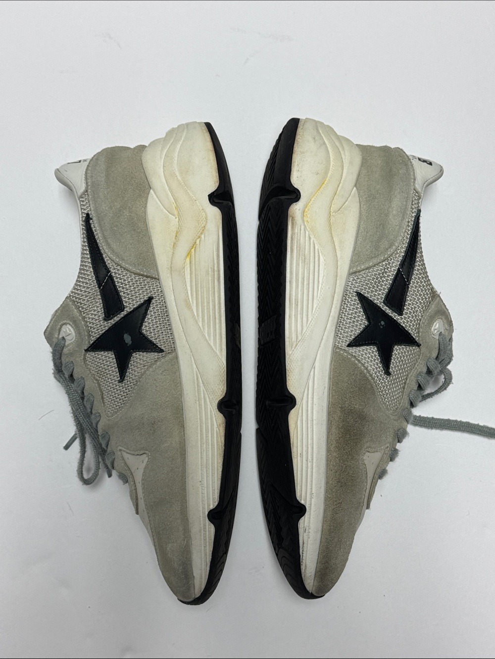 Golden Goose Men’s Running Star Sneakers - Picture 5 of 10